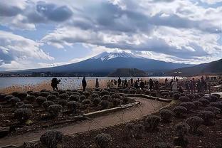 太顶了！于德豪6次抢断献窒息防守 三分7中3砍13分5篮板5助攻